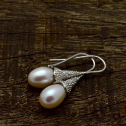 Pearl Pendent